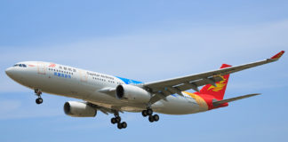 Τρόμος στον αέρα: Έσπασε παράθυρο εν ώρα πτήσης