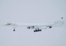 Χαμηλή πτήση Tu-160 Blackjack στη χιονισμένη Ρωσία (vid)
