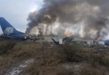 Σε βίντεο η στιγμή της συντριβής του αεροσκάφους στο Μεξικό