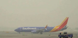 Καπνοί σκεπάζουν το αεροδρόμιο Spokane στις ΗΠΑ (vid)