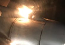 Επιασε φωτιά ο κινητήρας αεροπλάνου μετά την απογείωση(vid)