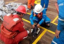 Εντείνονται οι έρευνες για τον εντοπισμό της ατράκτου του Boeing