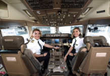 Ελληνίδα πιλότος της Emirates περιγράφει πως είναι να κουμαντάρεις ένα Boeing 777