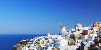 Οι Κυκλάδες πρώτη επιλογή για ξενοδοχειακές επενδύσεις στην Ελλάδα