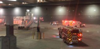 Κατάρρευση αερογέφυρας σε αεροδρόμιο των ΗΠΑ