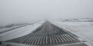 Προσγείωση στο χιονισμένο αεροδρόμιο της Θεσσαλονίκης