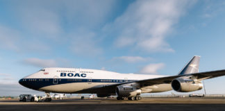 Με την χρήση ρετρό χρωμάτων και σχεδίων, οι αερομεταφορείς επανασυνδέονται με το παρελθόν τους