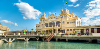 Αεροπορικές, οικονομικές και καλοκαιρινές διακοπές στο εξωτερικό