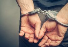 Σύλληψη καταζητούμενου στο αεροδρόμιο Λάρνακας
