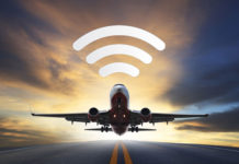 Συμφωνία Μασκ και Hawaiian Airlines για ασύρματο ίντερνετ στις πτήσεις