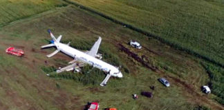 To Κρεμλίνο θα βραβεύσει τους πιλότους της Ural Airlines