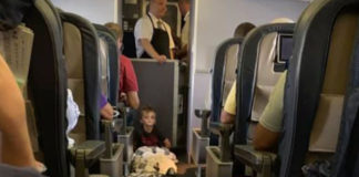 Μαθήματα ανθρωπιάς σε πτήση της United!