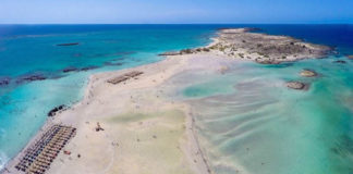 Μια ελληνική σμαραγδένια παραλία στις 50 καλύτερες του κόσμου