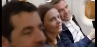 «Τα άκουσε» στο αεροπλάνο ο Τσίπρας (video)