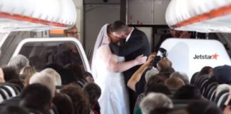 Γάμος στα 34.000 πόδια (video)