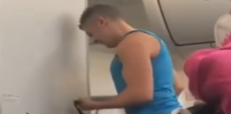 Έκανε γυμναστική κατά την διάρκεια της πτήσης (video)