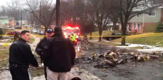 Μικρό αεροπλάνο καρφώθηκε σε σπίτι στο Μέριλαντ