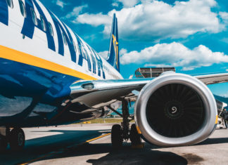 H Ryanair ξεκινά ξανά στην Αθήνα-Πτήσεις από 19,99€