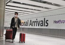 Μακρόν: Δεν ισχύει για τους Γάλλους ταξιδιώτες η καραντίνα της Βρετανίας