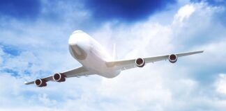 Ειδική πτήση μεταφέρει 170 Έλληνες από τη Μόσχα στην Αθήνα