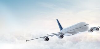 H Γαλλία βάζει στο στόχαστρο τις αεροροπορικές χαμηλού κόστους