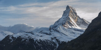 Συντριβή αεροπλάνου στις Ελβετικές Άλπεις -Τέσσερις νεκροί