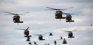 Το Ισραήλ καθηλώνει τα ελικόπτερα Black Hawk