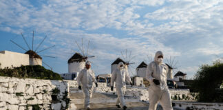 Έκτακτα μέτρα σε Μύκονο & Χαλκιδική – Οι απαγορεύσεις και τα ωράρια