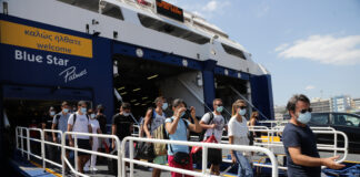 Πειραιάς: Έσπασαν την καραντίνα και ταξίδεψαν από Πάτμο με πλοίο – Συνελήφθησαν από το Λιμενικό