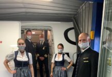 Πλήρωμα Lufthansa: Με παραδοσιακές βαυαρικές ενδυμασίες για το Oktoberfest