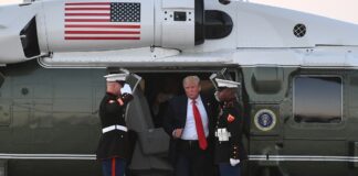«Marine One»: Το ελικόπτερο που πήγε τον Τραμπ στο νοσοκομείο