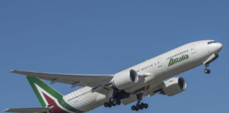 «Addio Alitalia»: Τελευταία πτήση έπειτα από 74 χρόνια