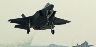 F-16 αναχαίτισε αεροσκάφος σε απαγορευμένη ζώνη πάνω από γήπεδο γκολφ του Τραμπ