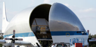 Το πελώριο αεροσκάφος της NASA που μεταφέρει διαστημικά σκάφη