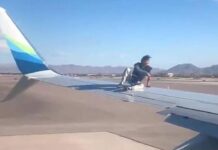 Εκοβε… βόλτες στο φτερό του αεροπλάνου της Alaska Airlines (video)