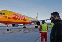 Έφτασαν με ειδική πτήση οι 83.850 δόσεις του εμβολίου Pfizer/BioNTech