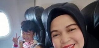 Ινδονησία: Το συγκλονιστικό μήνυμα μητέρας και η τελευταία selfie με τα παιδιά της