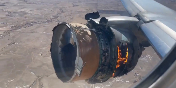 Boeing-777-burning-engine-2021-02-21