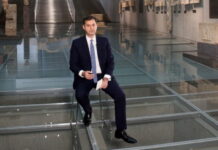 Θεοχάρης: Χαίρομαι που συνέβαλα στην καθιέρωση νέων πτήσεων