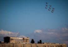 Εκδηλώσεις με πτήσεις μαχητικών πάνω από πόλεις και ακριτικά νησιά