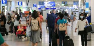 Οι αεροπορικές προειδοποιούν, χάος στα αεροδρόμια με το Ευρωπαϊκό Ψηφιακό Πιστοποιητικό