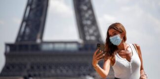 Γαλλία: Οι τουρίστες θα πρέπει να πληρώνουν για τα τεστ κορωνοϊού