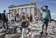 Βρετανία: Πάνω από 352 πτήσεις προς την Ελλάδα το Σαββατοκύριακο