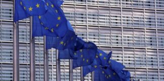 Τουρισμός: Ερχεται σύσταση της ΕΕ για «μπλόκο» στους Αμερικανούς τουρίστες λόγω κορονοϊού