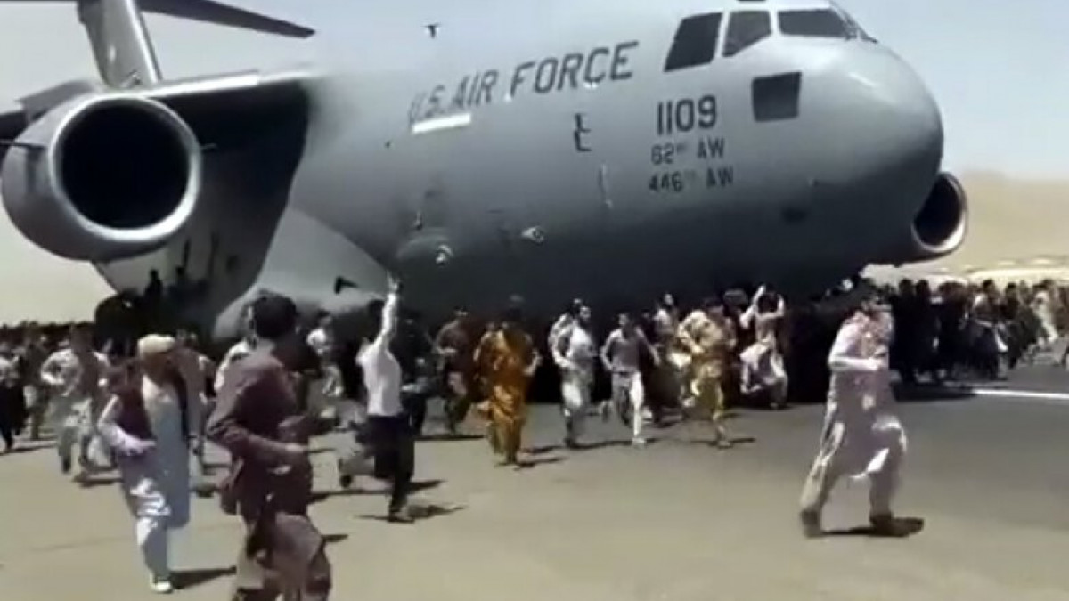 kabul_plane_ap_0