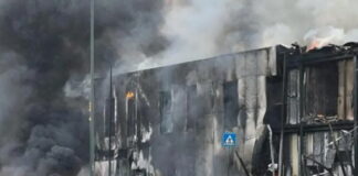 Aεροσκάφος έπεσε πάνω σε κτίριο στο Μιλάνο – Νεκροί 8 επιβαίνοντες