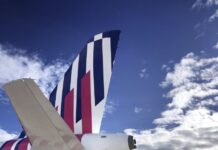 Λαμπερή Χριστουγεννιάτικη εκδήλωση της SKY express με τον Διεθνή Αερολιμένα Αθηνών “Christmas in the SKY”