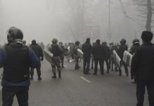 Διαδηλωτές κατέλαβαν το αεροδρόμιο του Αλμάτι-Αναστολή πτήσεων