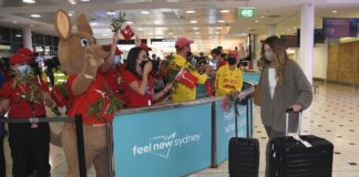 Συγκινητικές εικόνες στα αεροδρόμια της Αυστραλίας που άνοιξε τα σύνορά της