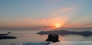 Το Βαρούλκο σαλπάρει για το Grace Hotel